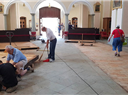 Odstranjevanje klopi in peči iz župnijske cerkve 09.jpg
